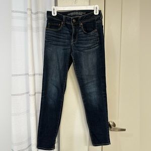 American Eagle Skinny jeans size 2 SHORT